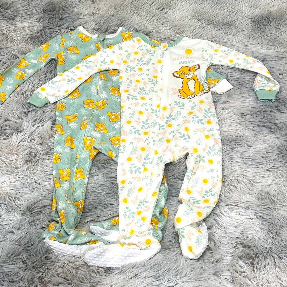 NWOT Disney Simba Footed Onesies - Mint and White